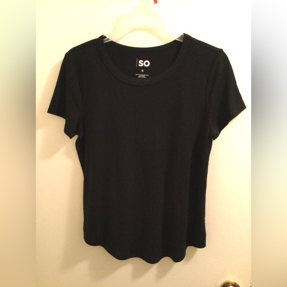 SO Black T-Shirt and Leopard Print Pajama Bundle - Picture 3 of 9